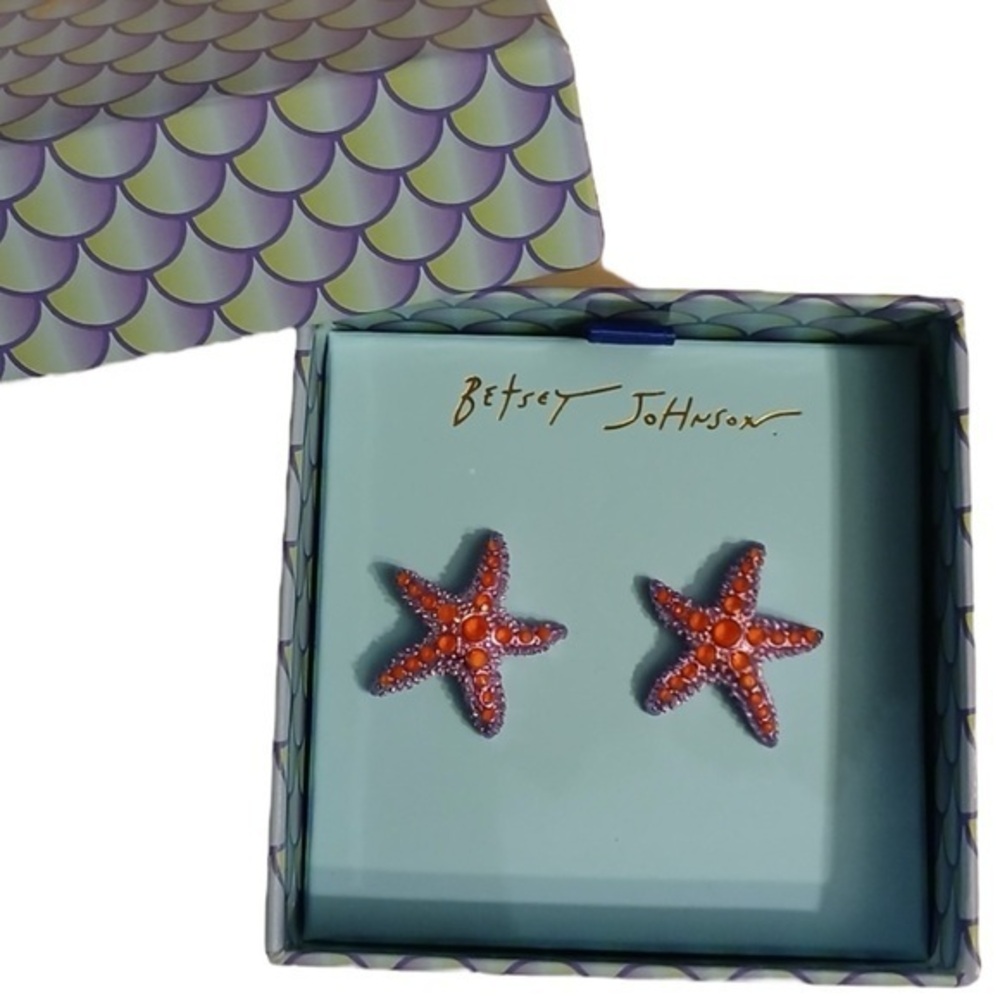 NWT Betsey Johnson Starfish Earrings IN BOX